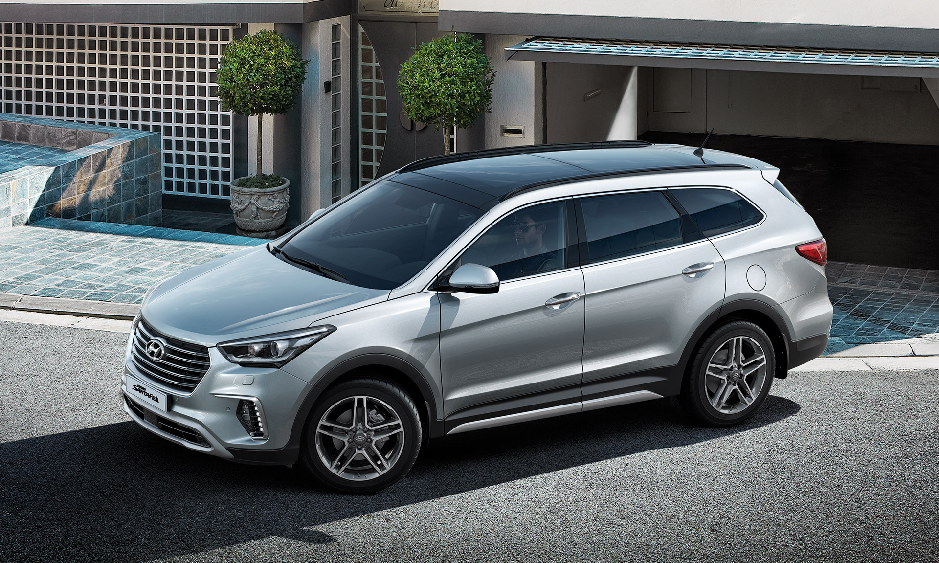 hyundai-grand-santa-fe-naga-city-guide